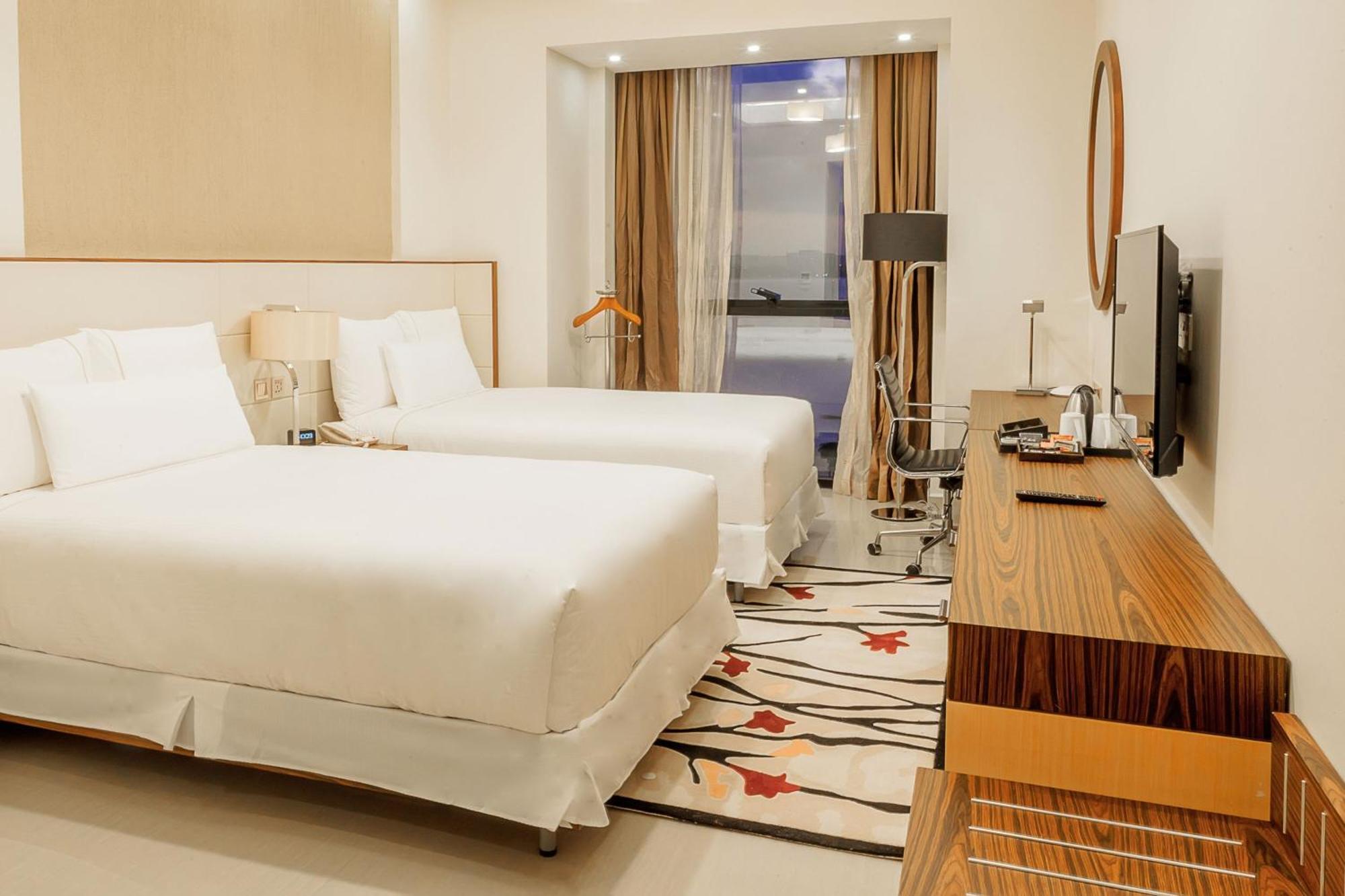 Element By Westin Hotel ダル・エス・サラーム エクステリア 写真